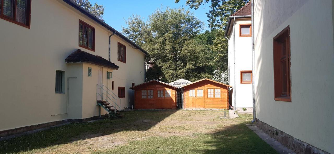 Aqua Hostel Siofok Exterior photo